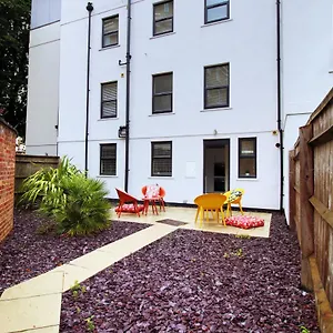 https://rodney-house-by-mgroupsa.cardiffhotelswales.com